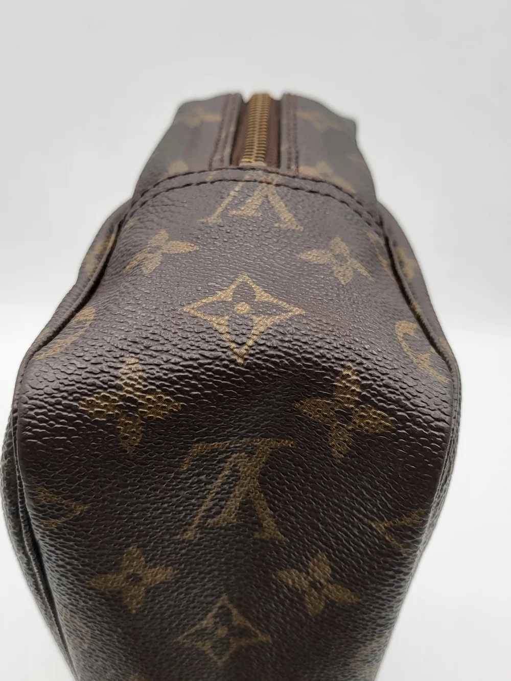 LOUIS VUITTON Monogram Trousse Toilette 28 Cosmetic Pouch, Authentic w/COA.